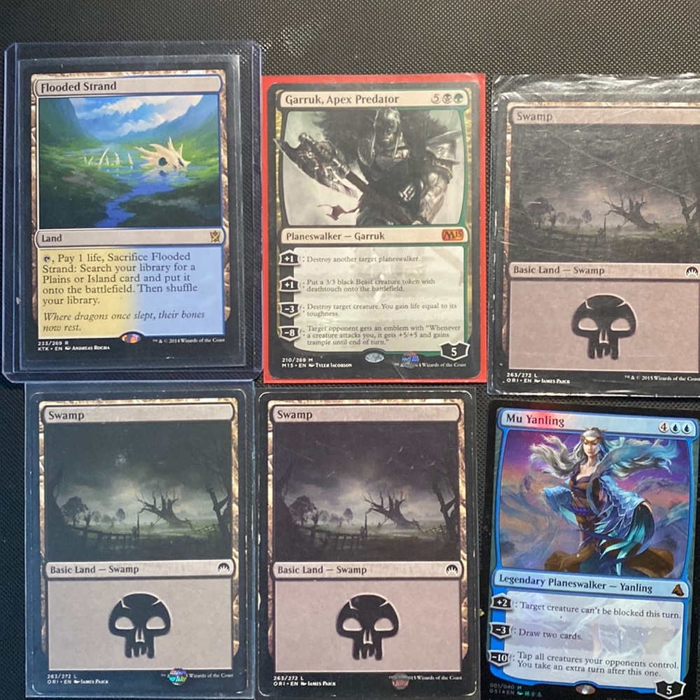I have 6 Magic The Gathering cards available.